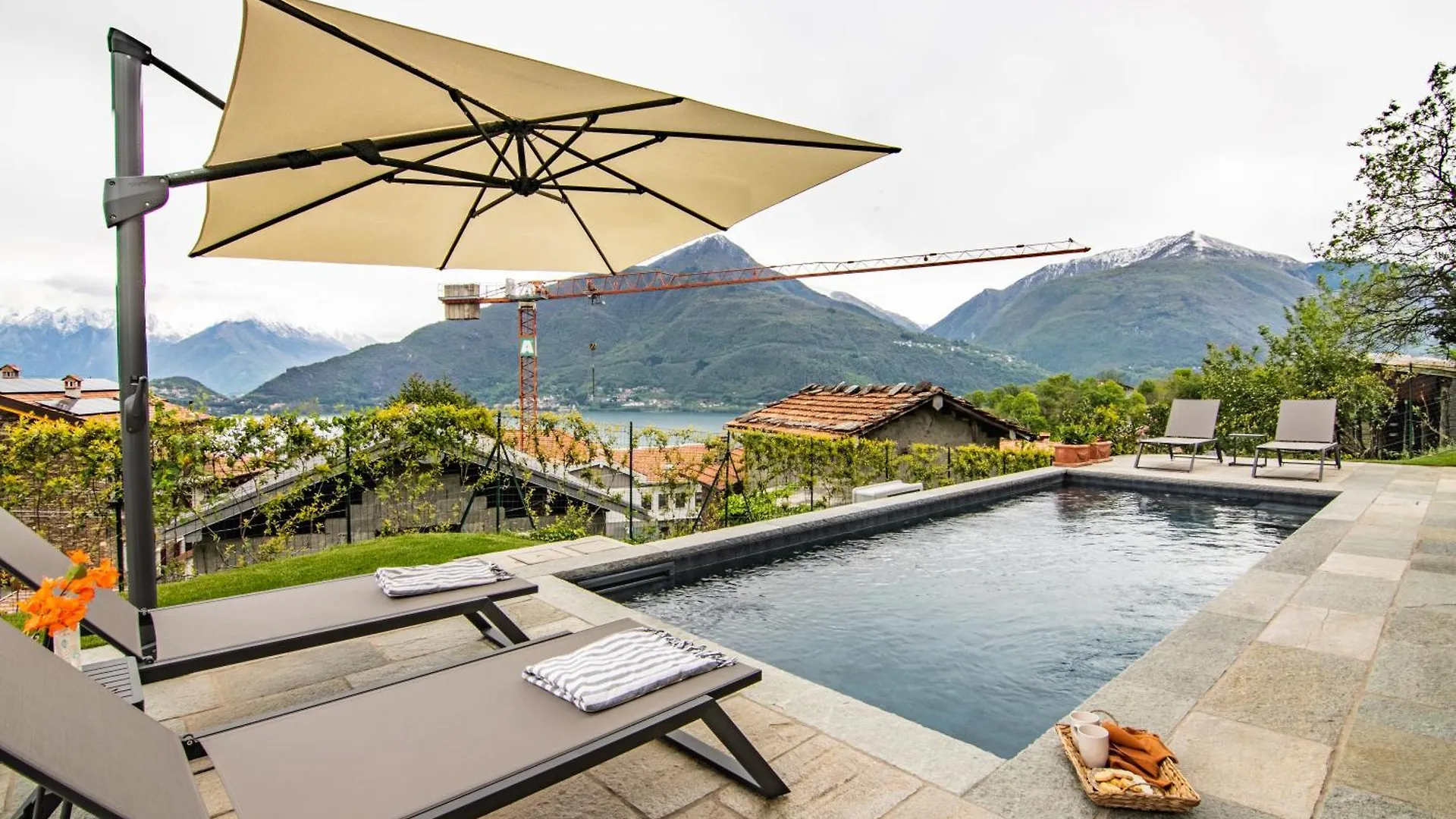 Villa Sant'Anna By Curtiaffitti Pianello Del Lario Italy